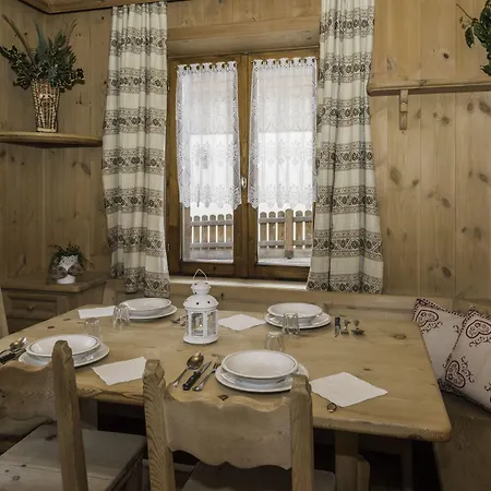 Cusini Saroch דירה