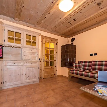 Cusini Saroch דירה *