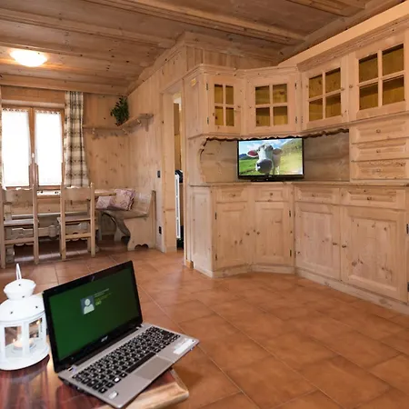 Cusini Saroch דירה ליביניו