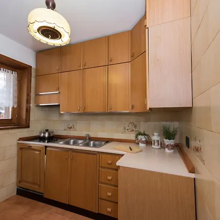 Cusini Saroch דירה