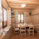 Cusini Saroch 公寓 利维尼奥