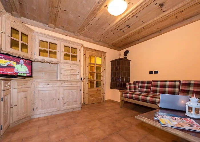 Cusini Saroch Apartamento *